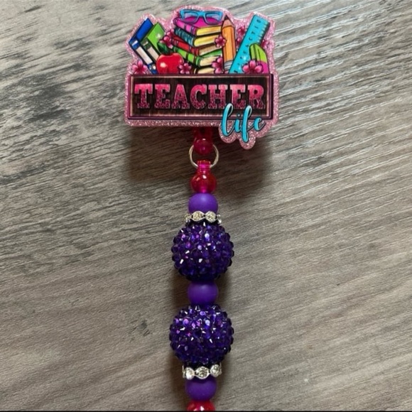 Teacher badge reel - Picture 1 of 4